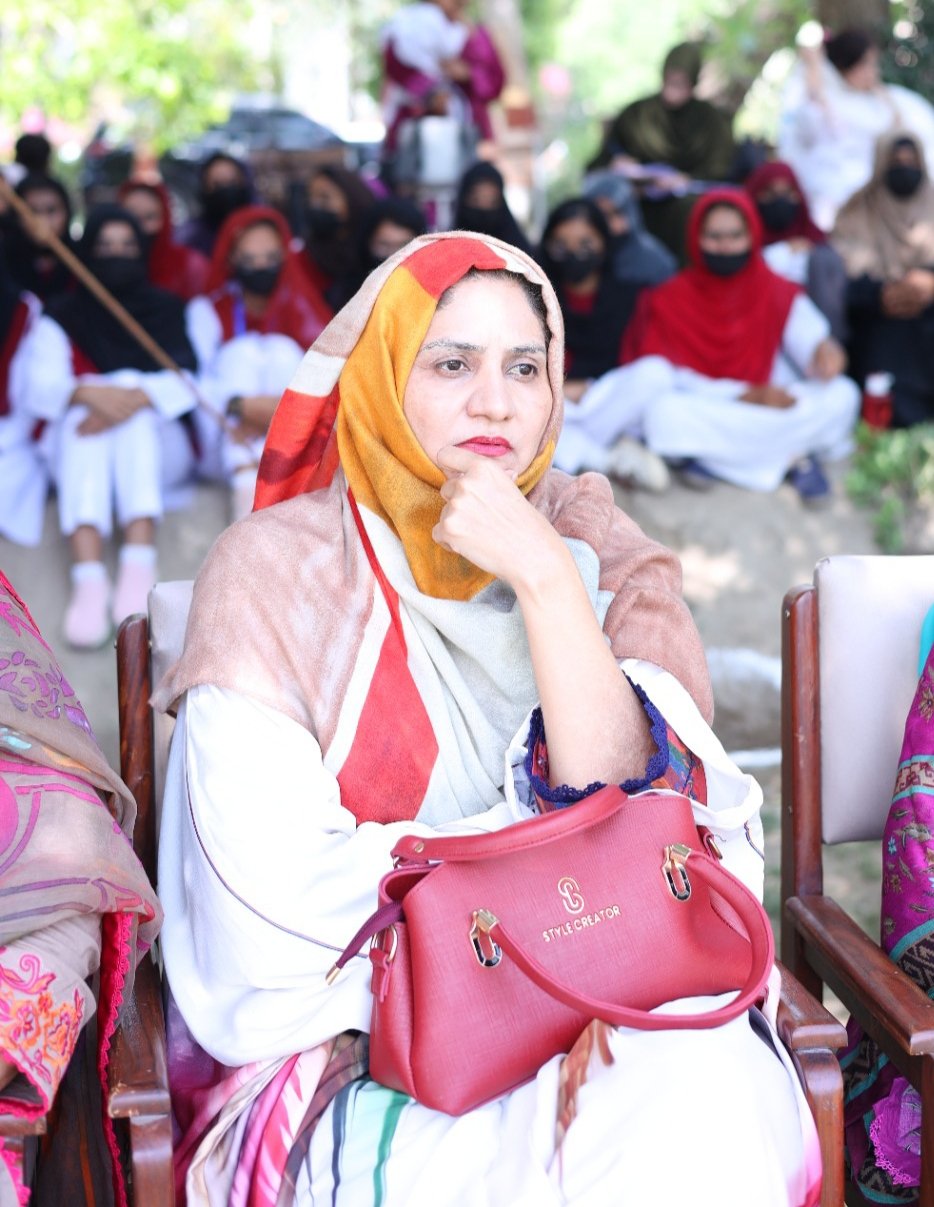 Mrs. Shagugta Sharif